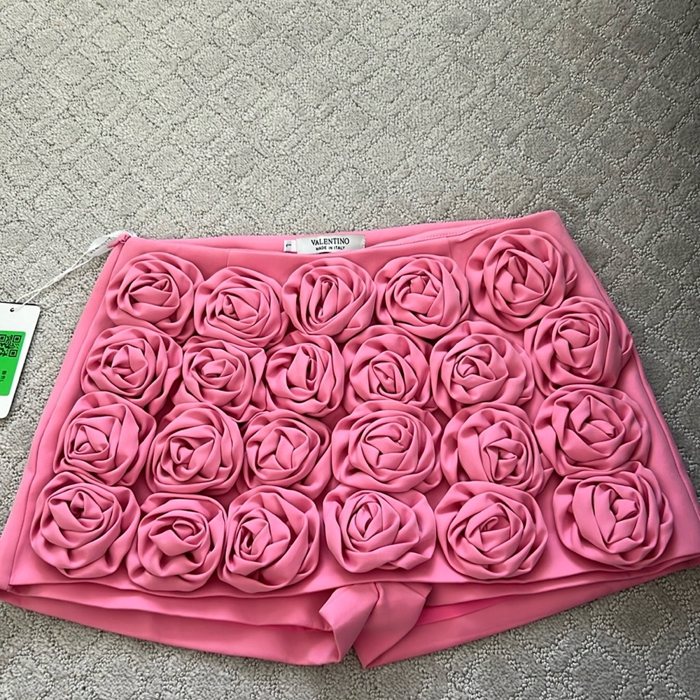 Pink rosette skort size L